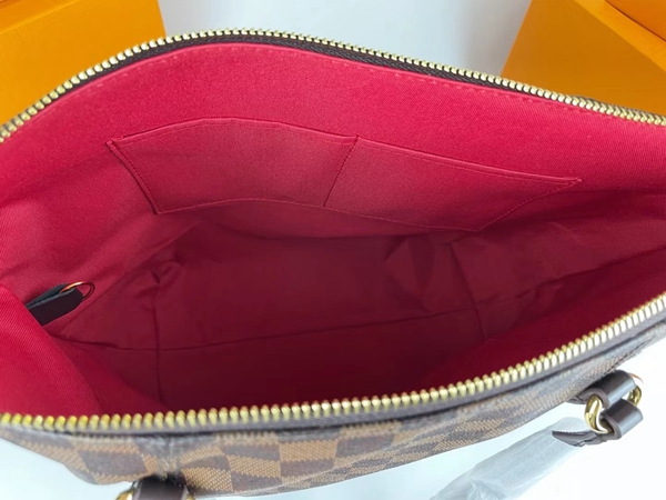 ルイヴィトンバッグ角部分ディテール